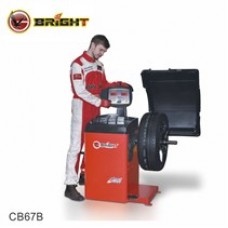 Car tire balancing machine CB67B