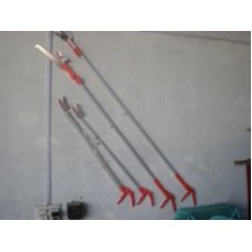 Equipment pruning and harvesting fruit