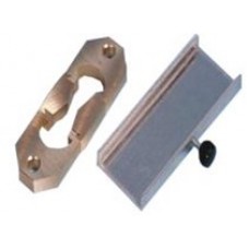 Mould standard, bronze figure 8